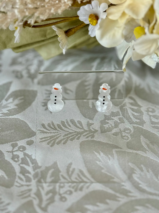 Resin snowman stud earrings